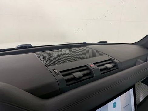 Used 2021 Land Rover Defender 110 S image 29