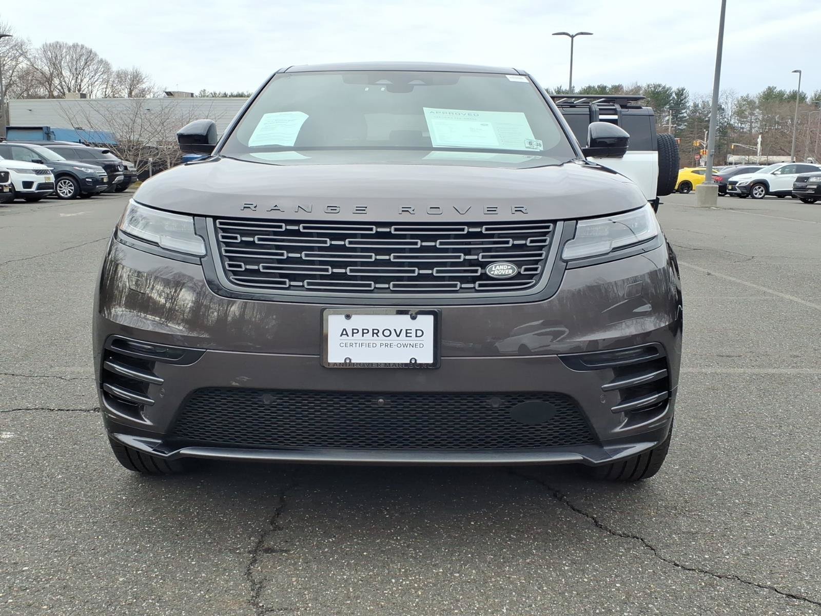 Certified 2026 Land Rover Range Rover Velar Dynamic SE AWD/4WD image 8