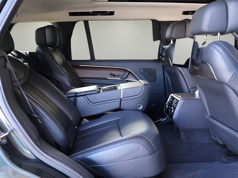 Used 2024 Land Rover Range Rover Long Wheelbase Autobiography image 16