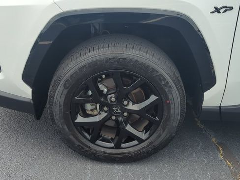 Used 2025 Toyota RAV4 LE FWD image 28