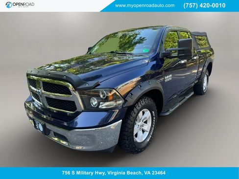 Used 2017 RAM 1500 Classic SLT AWD/4WD image 1