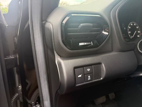 Used 2025 Honda Pilot TrailSport image 18