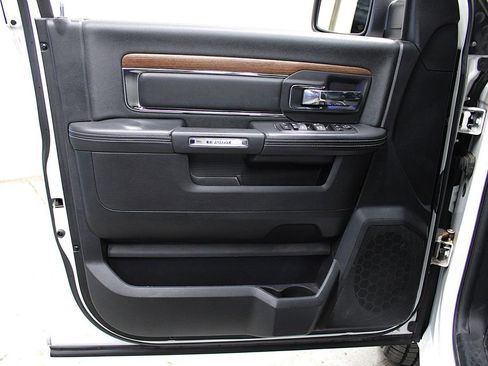 Used 2014 RAM 1500 Laramie w/ Convenience Group AWD/4WD image 28