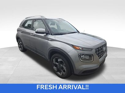 Used 2023 Hyundai Venue SEL w/ Cargo Package