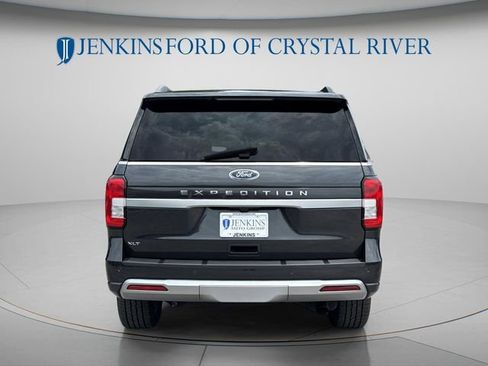 Used 2024 Ford Expedition XLT RWD image 5