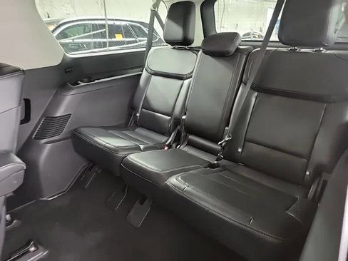 Used 2025 Ford Expedition Max Platinum AWD/4WD image 12