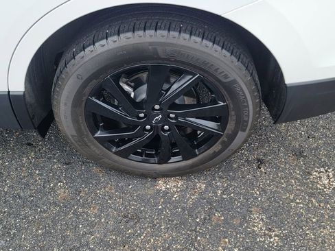 Used 2023 Chevrolet Equinox LS w/ LS Convenience Package image 8