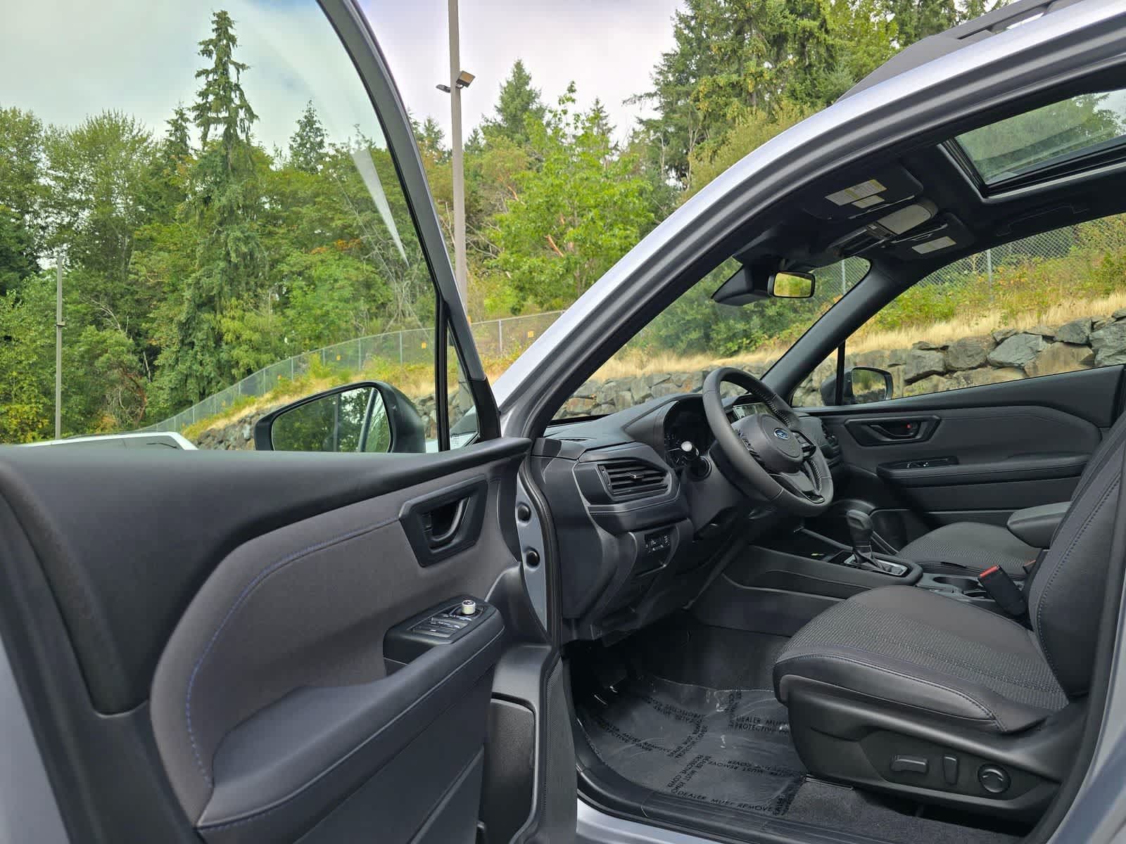 Certified 2025 Subaru Forester Premium AWD/4WD image 23
