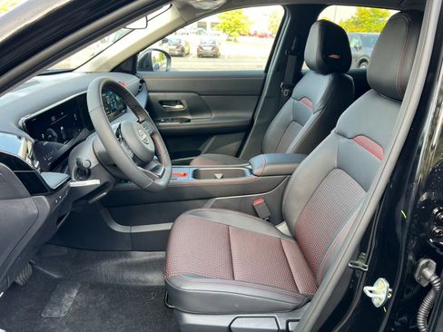 New 2026 Nissan Kicks SR w/ SR Premium Package image 4