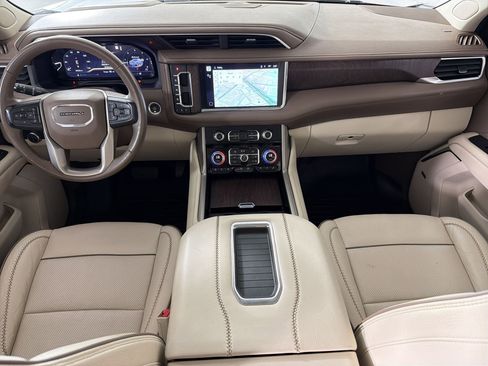 Used 2022 GMC Yukon Denali w/ Denali Ultimate Package AWD/4WD image 17