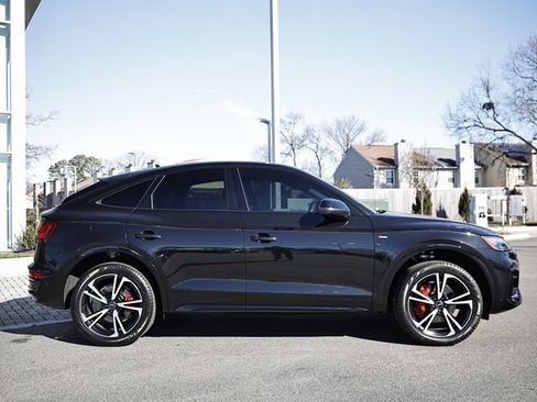 Certified 2025 Audi Q5 2.0T Premium Plus w/ Premium Plus Package image 4