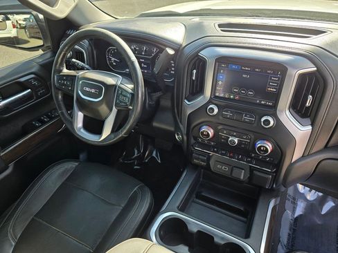 Used 2019 GMC Sierra 1500 SLT w/ SLT Convenience Package AWD/4WD image 11