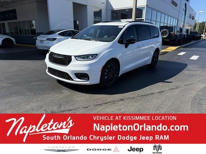 New 2026 Chrysler Pacifica Limited