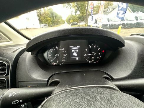 Used 2023 RAM ProMaster 2500 w/ Convenience Group image 10