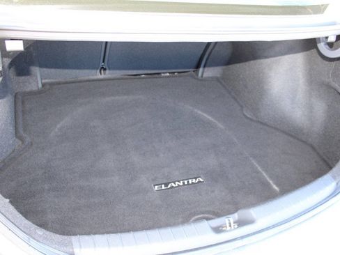 Used 2018 Hyundai Elantra Value Edition image 26