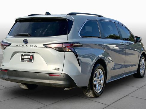 Used 2023 Toyota Sienna XLE Woodland Edition AWD/4WD image 13