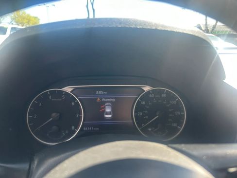 Used 2021 Nissan Altima 2.5 SV FWD image 14