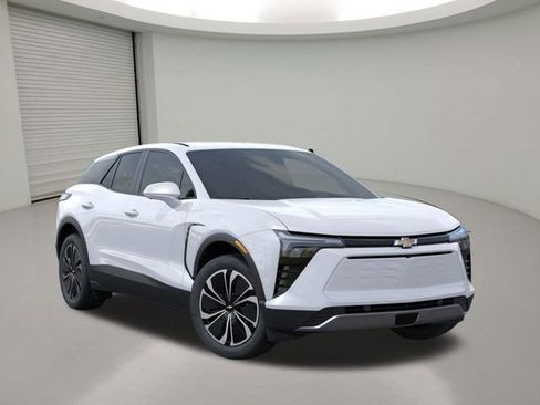 New 2026 Chevrolet Blazer EV LT image 7