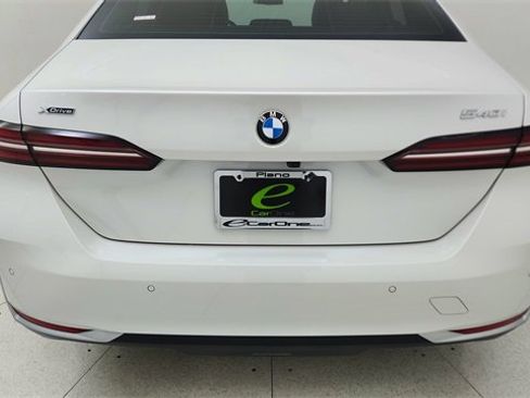 Used 2025 BMW 540i xDrive image 11