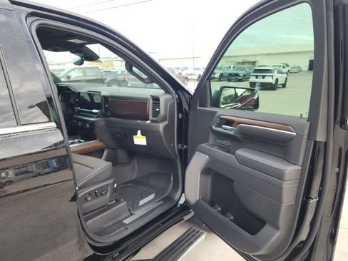 New 2026 Chevrolet Silverado 1500 High Country AWD/4WD image 31
