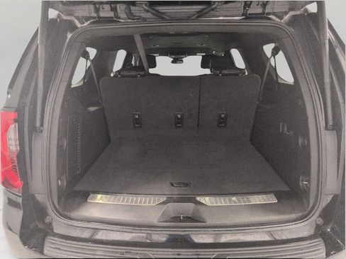 Used 2025 GMC Yukon XL Denali AWD/4WD image 16