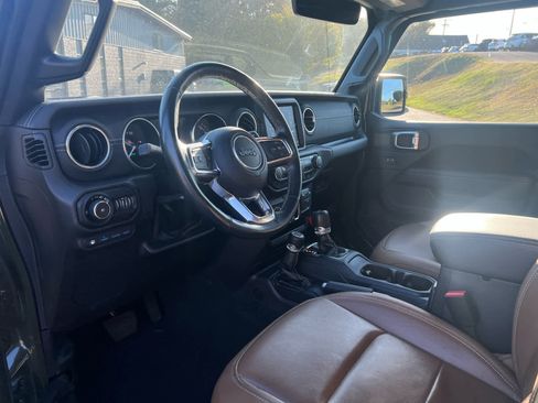 Used 2022 Jeep Wrangler Unlimited Sahara w/ Cold Weather Group image 36