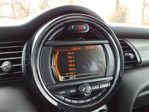 Used 2016 MINI Cooper 2-Door Hardtop image 17