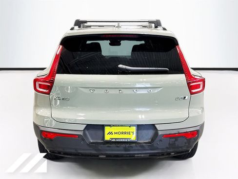 Used 2023 Volvo XC40 B5 Ultimate w/ Protection Package Premier AWD/4WD image 6