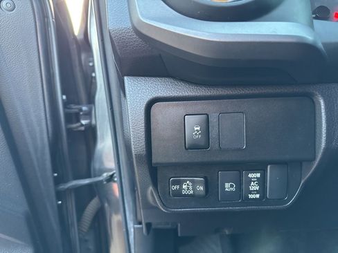 Used 2023 Toyota Tacoma TRD Sport image 12