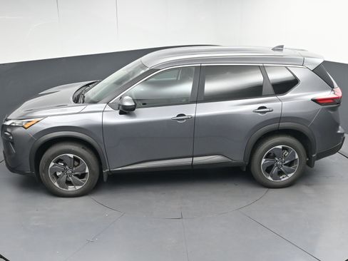 Used 2026 Nissan Rogue SV image 37