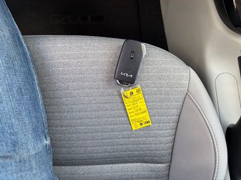 Used 2025 Kia Soul EX image 28