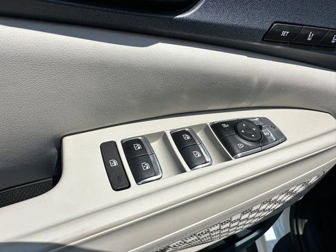 New 2026 Kia Carnival EX image 14