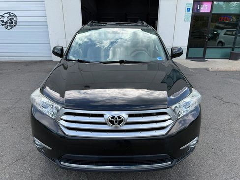 Used 2012 Toyota Highlander Limited w/ Tow Pkg AWD/4WD image 6