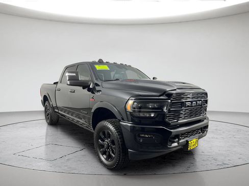Used 2023 RAM 3500 Limited AWD/4WD image 3