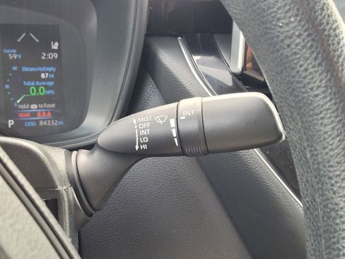 Used 2021 Toyota Corolla LE image 20