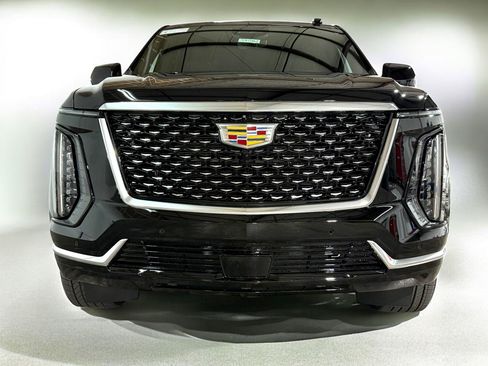 New 2026 Cadillac Escalade ESV Luxury image 5
