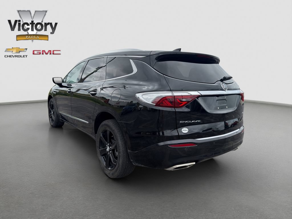 Used 2023 Buick Enclave Essence w/ Sport Touring Edition FWD image 4