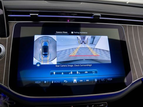 Used 2025 Mercedes-Benz E 350 4MATIC Sedan w/ Winter Package image 26