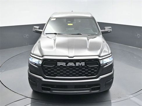 New 2026 RAM 1500 4x4 Crew Cab image 32