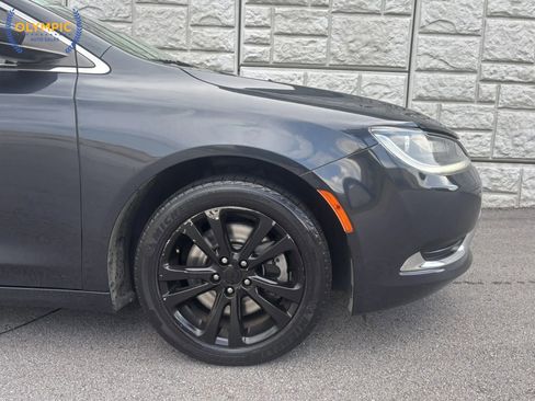 Used 2017 Chrysler 200 Limited Platinum w/ Comfort & Convenience Group image 11