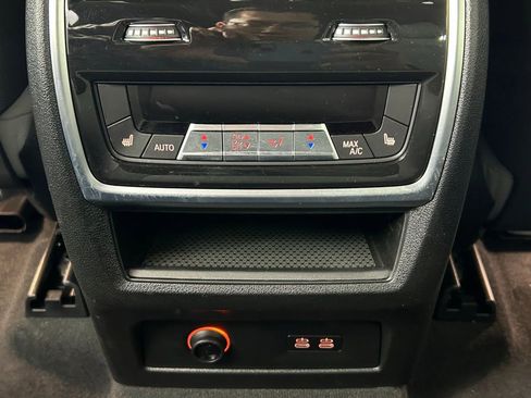 Used 2026 BMW X7 xDrive40i AWD/4WD image 21