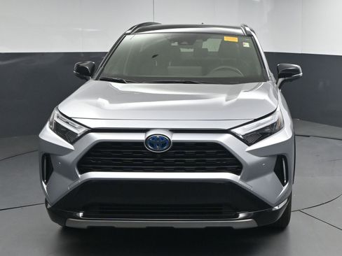 Used 2024 Toyota RAV4 XSE AWD/4WD image 2