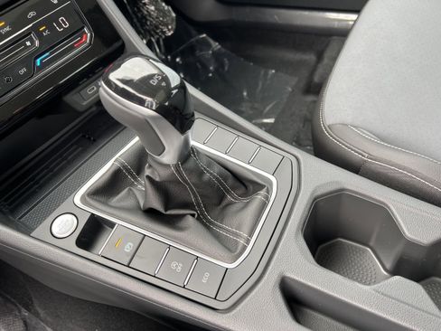 New 2025 Volkswagen Jetta SE image 27