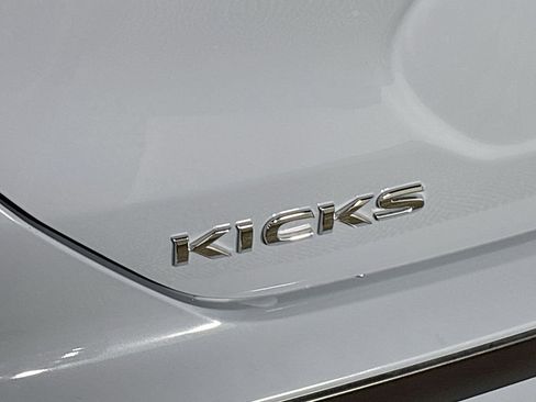 Used 2024 Nissan Kicks SR FWD image 23