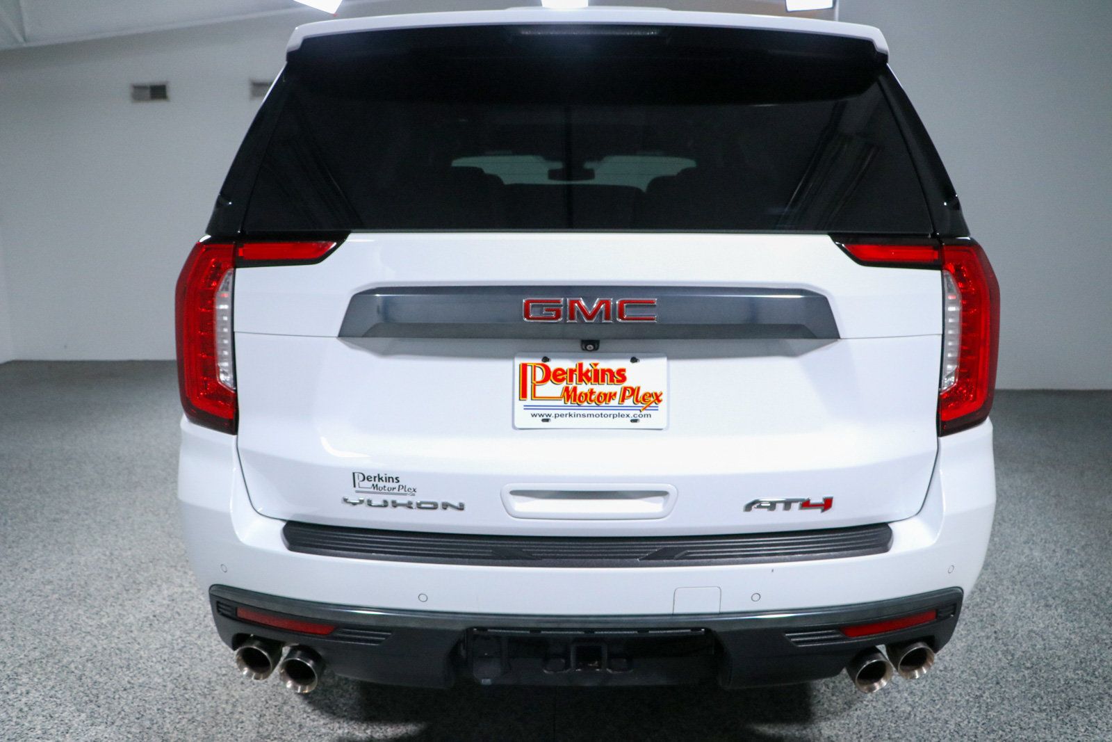 Used 2022 GMC Yukon AT4 AWD/4WD image 8