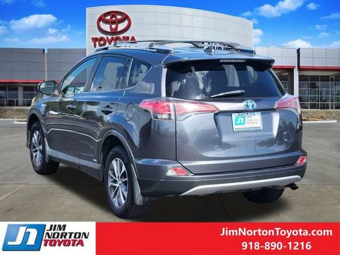 Used 2016 Toyota RAV4 XLE AWD/4WD image 7