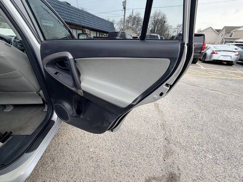 Used 2008 Toyota RAV4 Base 4x4 4dr SUV image 54