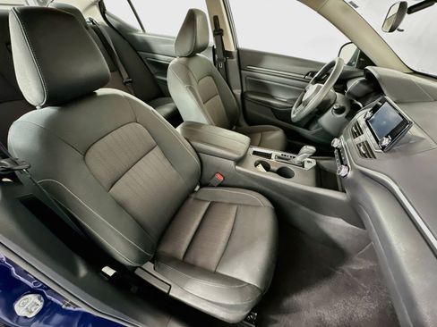 Used 2024 Nissan Altima 2.5 S FWD image 28