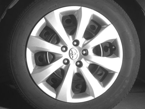 Used 2025 Toyota Corolla LE FWD image 11