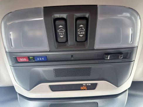 Used 2025 Subaru Crosstrek 2.5i Limited w/ Popular Package #3A image 37